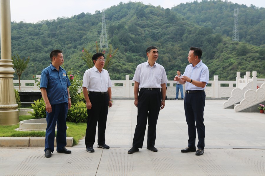 24-2018年8月，全省綠色礦山建設(shè)現(xiàn)場會在金徽股份召開，時(shí)任副省長李斌出席會議并做重要講話。.jpg