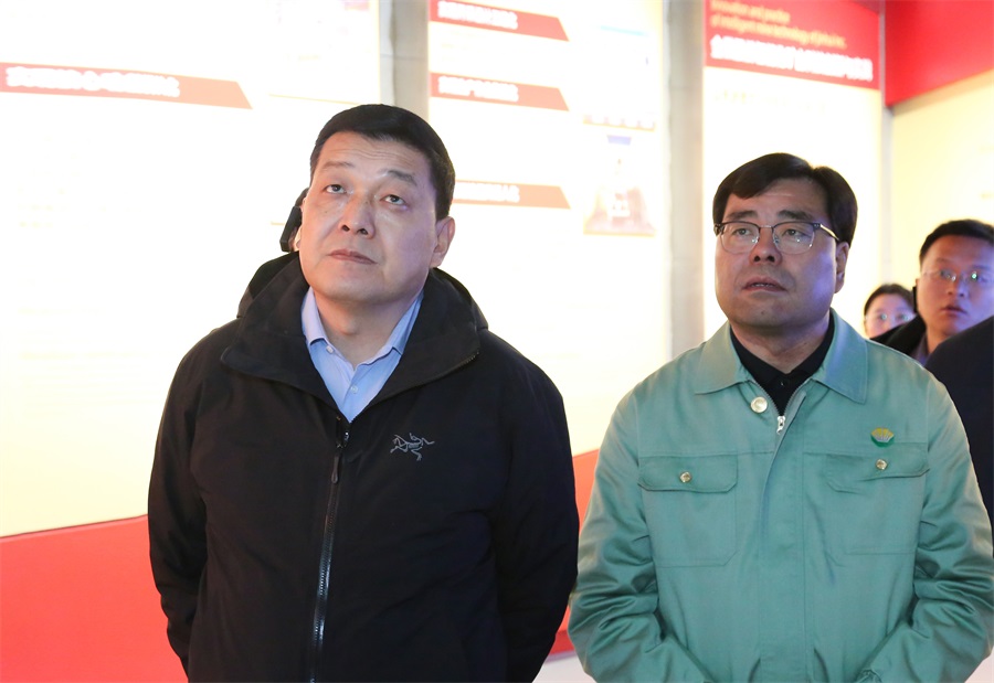 38-2023年12月，民建甘肅省委員會主任委員，全國政協(xié)委員，甘肅省政協(xié)常委，省生態(tài)環(huán)境廳廳長，省核安全局局長葛建團(tuán)蒞臨金徽股份調(diào)研。.jpg